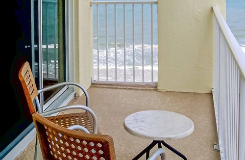 Bostroms Hotel | Atlantic Ocean Studio w/Kitchen & Pools Access l Near Daytona Speedway