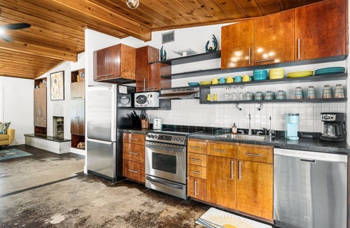 Seacrest House | Atomic Flamingo| Pool w/Slide, Sunken Fire Pit, Bikes & Golf Cart|Pet Friendly