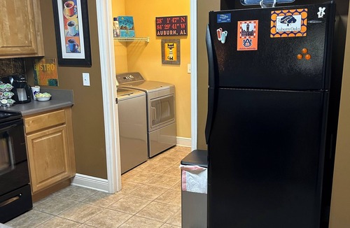 Auburn Condo | Auburn First Floor Condo. Walking Distance To Jordan Hare and Auburn Arena
