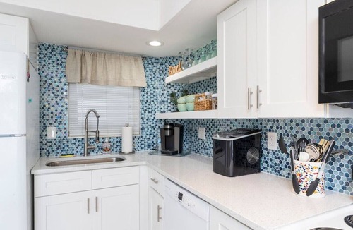Daytona Beach Shores Condo | AUG SALE! Stunning Oceanfront King Ste 2Bd2BA Pool NoDrive BEACH ShoreClub805
