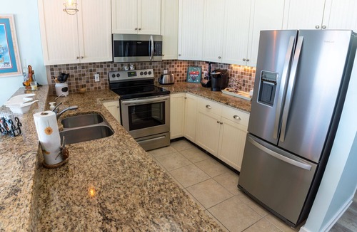 East End House | August 2026 Big Savings! Sun-Kissed on East End, 3BR/2.5BA