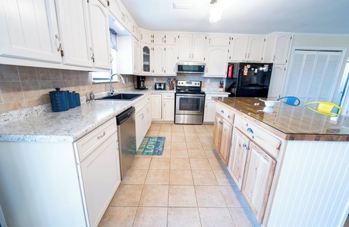 Magnolia Bluffs House | August 2026 Big Savings! Ground Level, Bayside Retreat w/bay access!