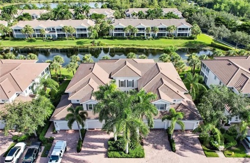 Naples Condo | Avail 2025 Season Naples FL Coach Home 3 Bed 2 Car Gar Resort Pool Gated Beaches