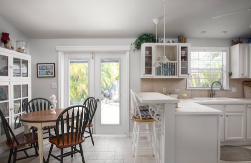 Big Coppitt Key House | Avail Mar 1-Coppitt Cottage - 2/2, private backyard with waterfall and hot tub