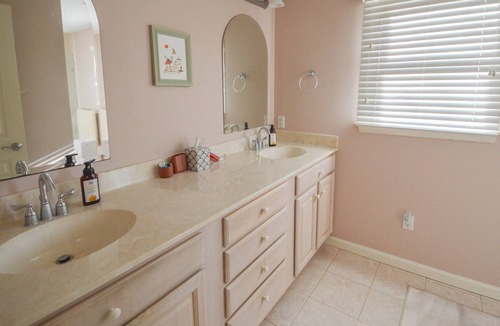 Swainton House | Avalon NJ vicinity luxury stay, 5 miles to Avalon's 30th Street beach