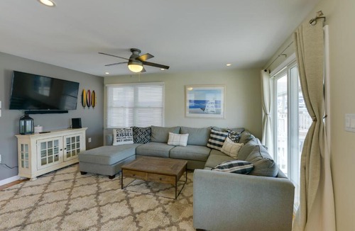 Avalon House | Avalon Vacation Rental w/Porch & Grill!