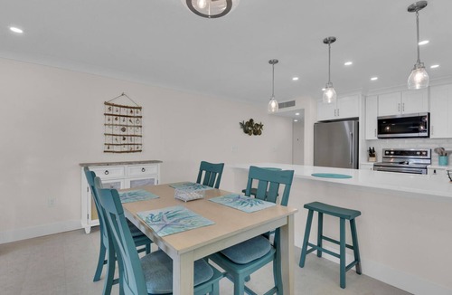Fort Myers Beach Condo | Awesome 2-bedroom condo with AC in Fort Myers Beach