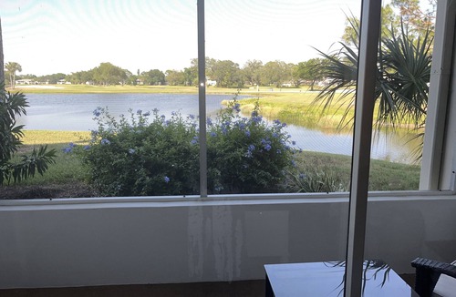 Braden River Condo | Awesome first-floor Palm Aire condo close to University Town Center!