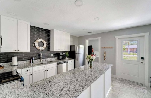 Sarasota House | Azure Haven 2BR Entie Home + EV Charger Close to Beaches