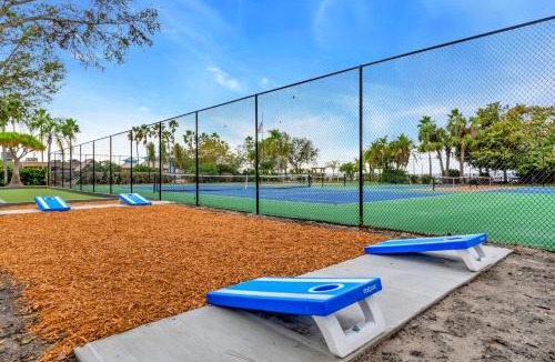 Ruskin Hotel | Bahia Waterview Suite Pool Tennis Beach Fishing