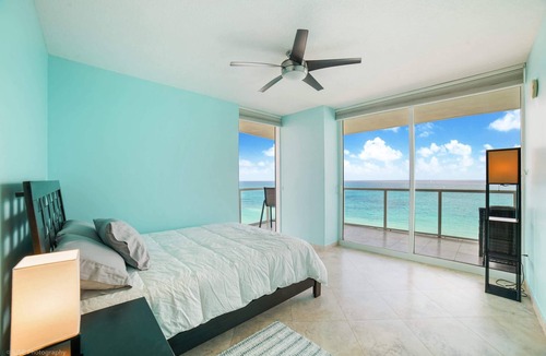 Sunny Isles Beach Condo | Balcony on the Ocean – Picture Perfect
