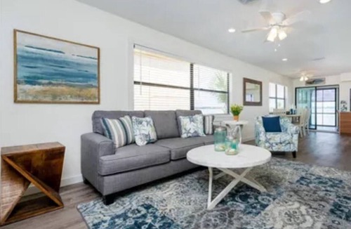 Englewood Condo | Bayfront Condo, Prime Beach Access, Manasota Key