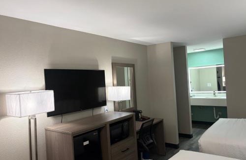 Florida Panhandle Hotel | Baymont by Wyndham Pensacola at NAS Corry