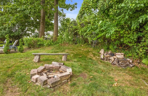 Sodus Point Cottage | Bayside Getaway 2 bdrm cottage with bay view