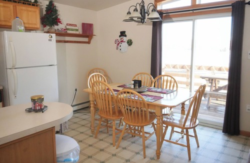 Town of Webb Ski Chalet | Bayview at Beachfront "Eagle Bay Village"