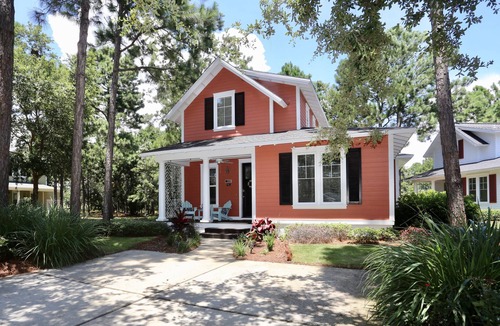 Laurel Grove Cottage | BEACH and GOLF cottage, Emerald Coast, 2 Golf Carts, Sleeps 6+