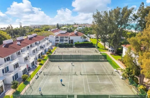 Longboat Key Condo | Beach and Tennis Paradise in Beautiful Longboat Key