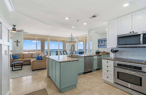 Pensacola Beach Condo | Beach Club 406 - 𝑺𝒖𝒏𝒔𝒆𝒕 𝑻𝒆𝒓𝒓𝒂𝒄𝒆