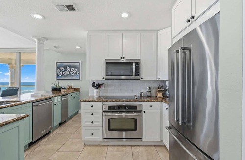Pensacola Beach Condo | Beach Club 406 - 𝑺𝒖𝒏𝒔𝒆𝒕 𝑻𝒆𝒓𝒓𝒂𝒄𝒆