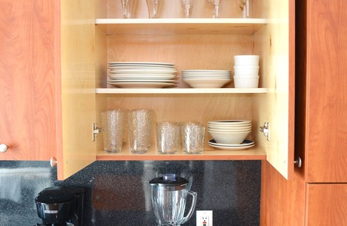 Hollywood South Central Beach Condo | Beach Condo Free Parking, Heated Pool, Balcony