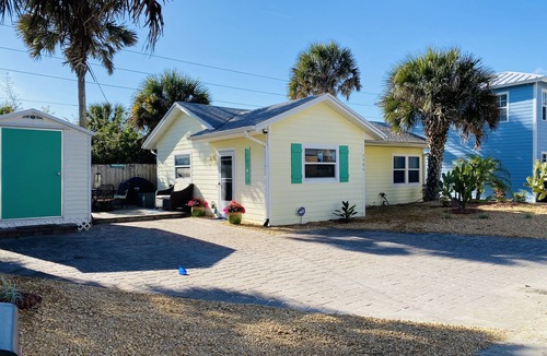 New Smyrna Beach House | Beach cottage cozy & clean; NSB BEACH RETREAT 8103335397