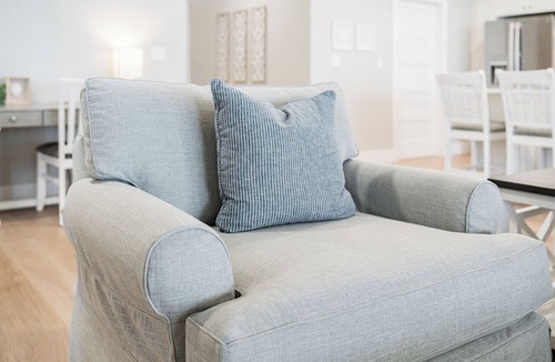 Madeira Beach Condo | Beach Flower 501 - Directly on the Beach | Luxury 3BR Condo | Epic Sunsets
