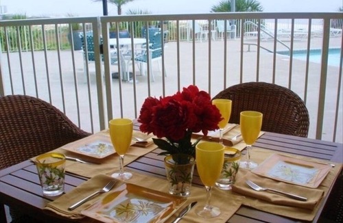 Biloxi Condo | BEACH FRONT CONDO STEPS FROM THE POOL AND BEACH! STARTING AT $199 PER NIGHT.