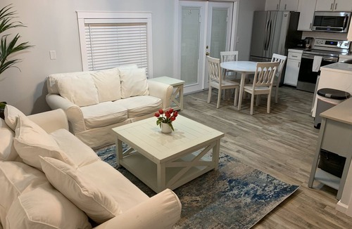 Seacrest Cottage | Beach house Seacrest Florida pet friendly B