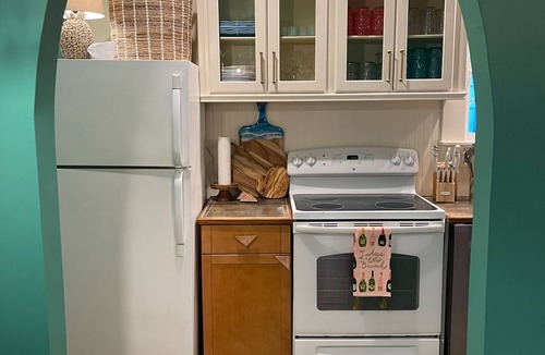 Indian Rocks Beach House | Beach House wPrivate Pool, Direct Beach Access, 2Kitchens, 2dishwashers Sleeps10