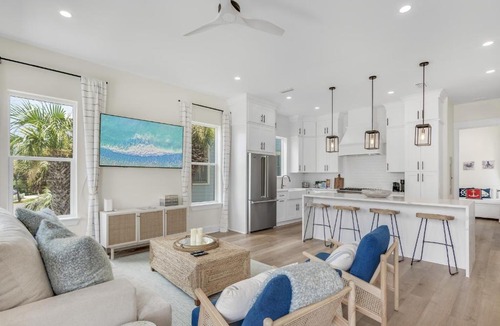 Holiday Isle House | Beach Paradise Manor At Destin Pointe Resort