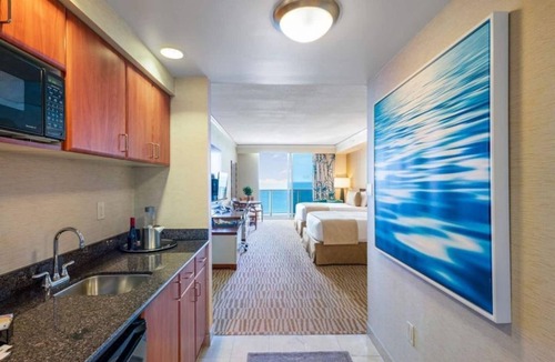 Sunny Isles Beach Resort | Beach Resort DIRECT OCEAN FRONT VIEW- Only 15min from FIFA