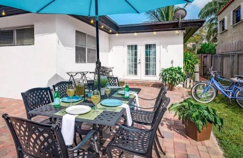 Flamingo Parks House | Beach Retreat with Private Pool, Walk to Downtown, Restaurants & Convention Center