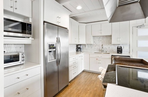 Bahama Beach House | Beach Roost - 7 BR Gulf-Front Cottage, Private Walkover, Sleeps 20