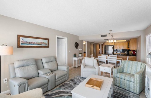 Madeira Beach Condo | Beach View - Balcony - 3b 2b - Beach Place #505