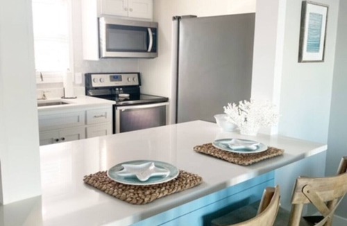 Holiday Isle Apartment | Beachfront 2 Bedroom Condo at Sandpiper Cove in Destin, FL – Unit 1147 Pet Friendly with FREE Beach Service!