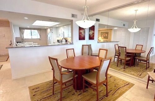 Longboat Key Condo | Beachfront 2 BR/2 BA At Players Club By FVC