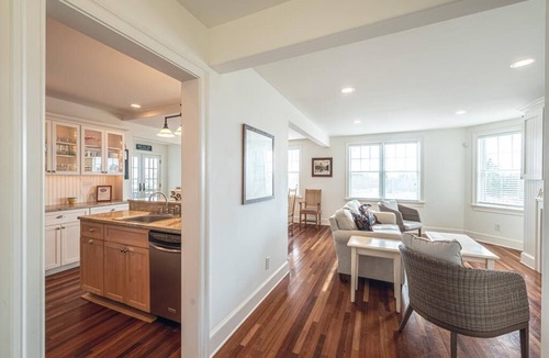 Admiral Estates House | Beachfront 3-Bedroom Unit w/Pool