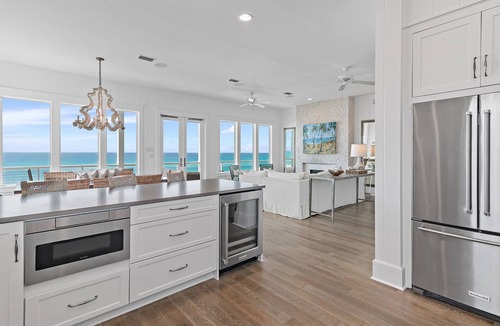 Gulf Trace House | Beachfront 3 Ocean View Suites DAILY BEACH CHAIR UMBRELLA SERVICE March-October