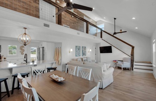 Port St. Joe House | Beachfront 3BR w/Ocean Views Steps to Sand + Sleeps 10