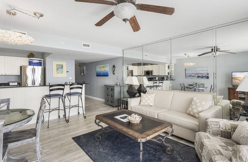 Destin Condo | Beachfront Bliss! Stunning 11th-Floor Pelican Condo with Panoramic Ocean Views