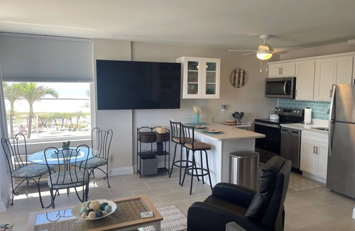 South Island Condo | Beachfront Condo, Steps to Pool & Gulf, Great Views! 1-bedroom, Updated in 2024!
