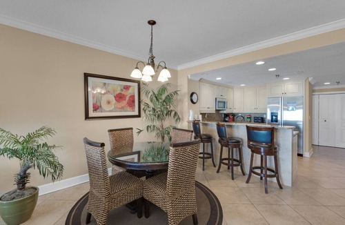 Pensacola Beach Condo | 🌅Beachfront! Gulf Front Pools-Hot Tub-Fitness-2BR Emerald Isle 202🌅