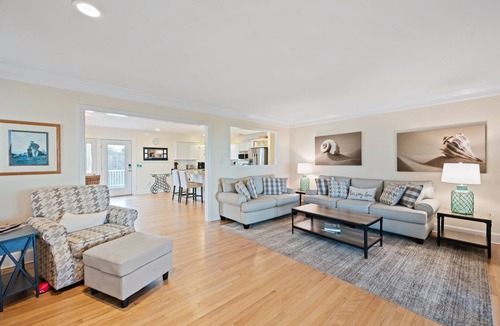 Mount Sinai House | Beachfront Home-Fully Furnished. PRIVATE Beach Rights on L.I. Sound.