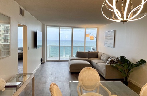 Hollywood South Central Beach Condo | Beachfront Ocean view 2 bedroom 2 bath Condo in Hollywood Beach Sea Air Towers