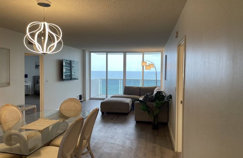 Hollywood South Central Beach Condo | Beachfront Ocean view 2 bedroom 2 bath Condo in Hollywood Beach Sea Air Towers