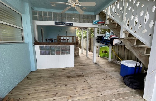 Floridana Beach House | Beachfront Paradise! GREAT FAMILY Vacation! SALTWATER HEATED POOL
