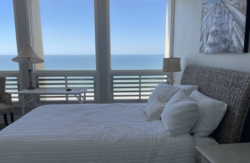 Longboat Key Condo | Beachfront Retreat, Near Sarasota and St. Armands
