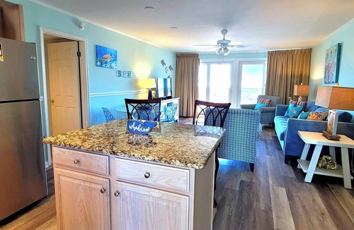 Holiday Isle Condo | Beachfront Stay with Amazing Views