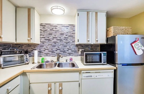 Daytona Beach Shores House | Beachfront Daytona Condo w/Pool & Hot Tub Access!