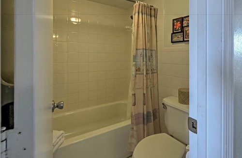 Indialantic By The Sea Resort | Beachside Retreat | 1 King Bed | Near Indialantic Boardwalk